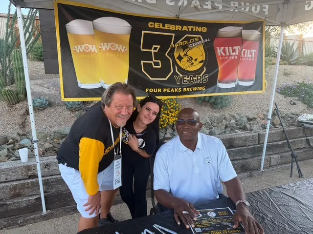 Greg Lloyd Former Steeler at Harold's Corral in CAve Creek