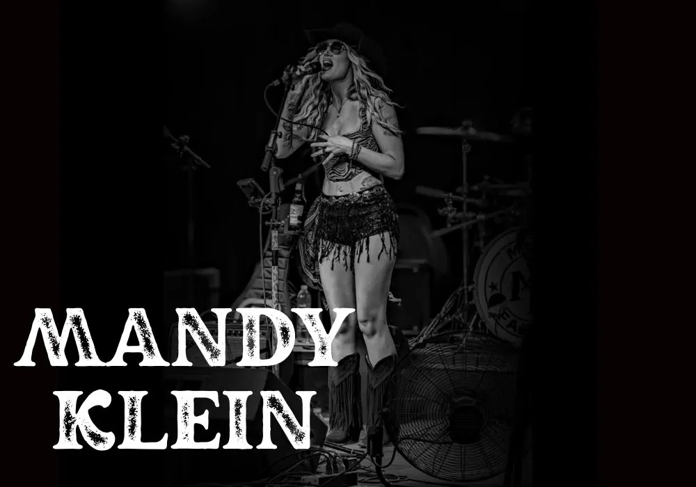 Mandy Klein live a harold's corral in cave creek